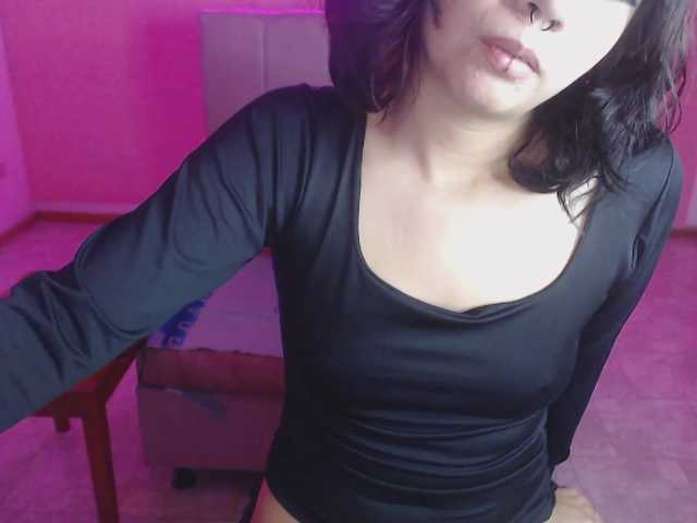 violetdreams-1 live cam on BongaCams