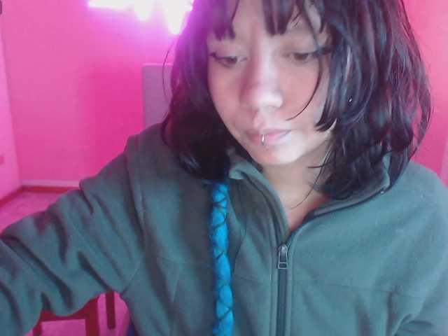 violetdreams-1 live cam on BongaCams