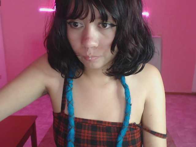 violetdreams-1 live webcam show