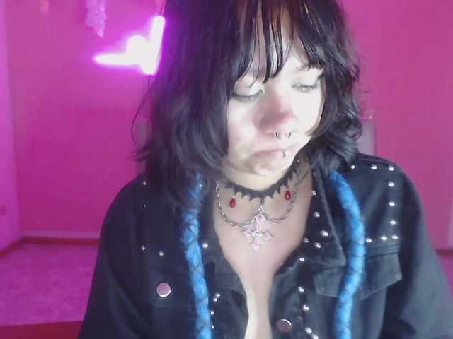 violetdreams-1 live cam on BongaCams