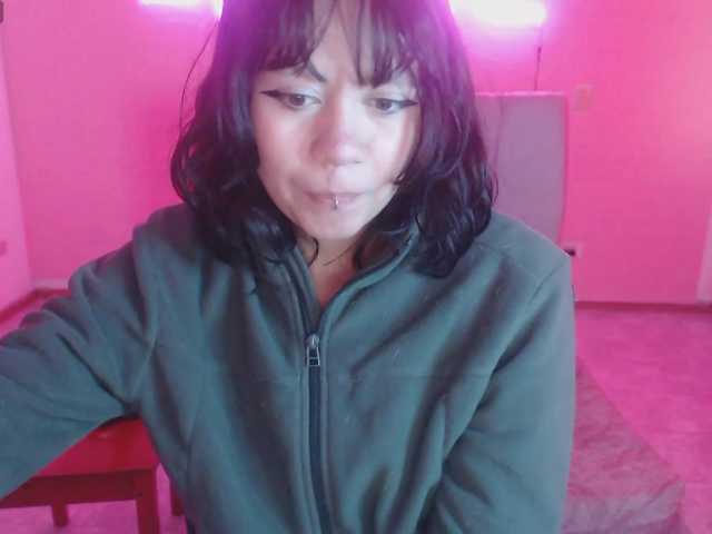 violetdreams-1 live cam on BongaCams