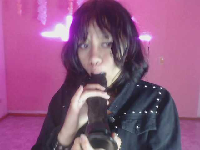violetdreams-1 live cam on BongaCams