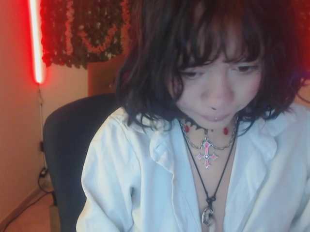 violetdreams-1 live cam on BongaCams