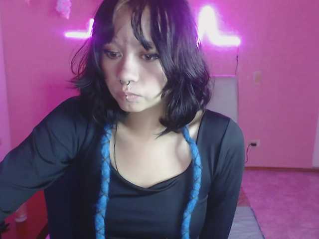 violetdreams-1 live cam on BongaCams