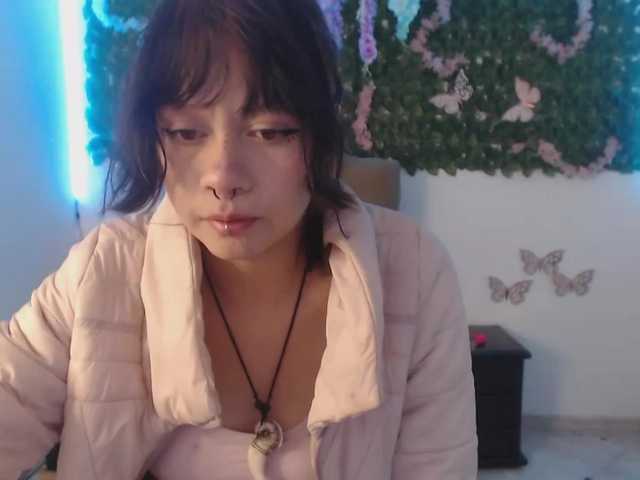 violetdreams-1 live cam on BongaCams