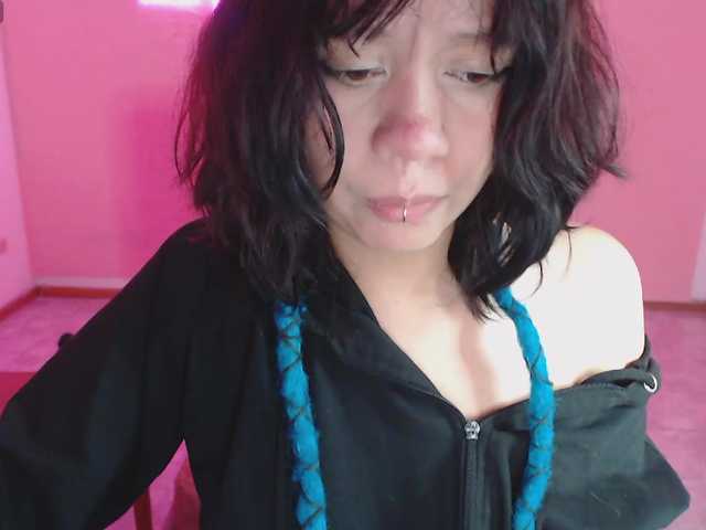 violetdreams-1 live cam on BongaCams