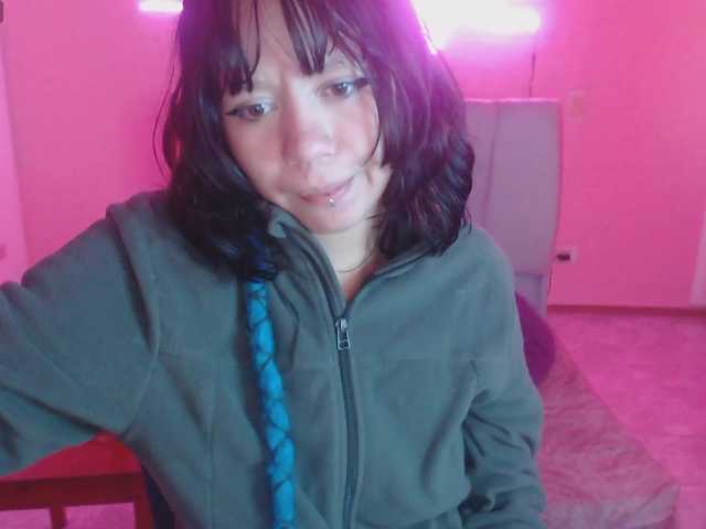 violetdreams-1 live cam on BongaCams