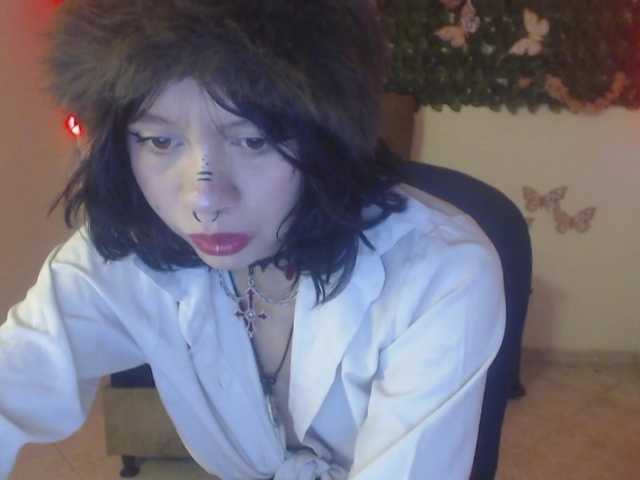 violetdreams-1 live cam on BongaCams