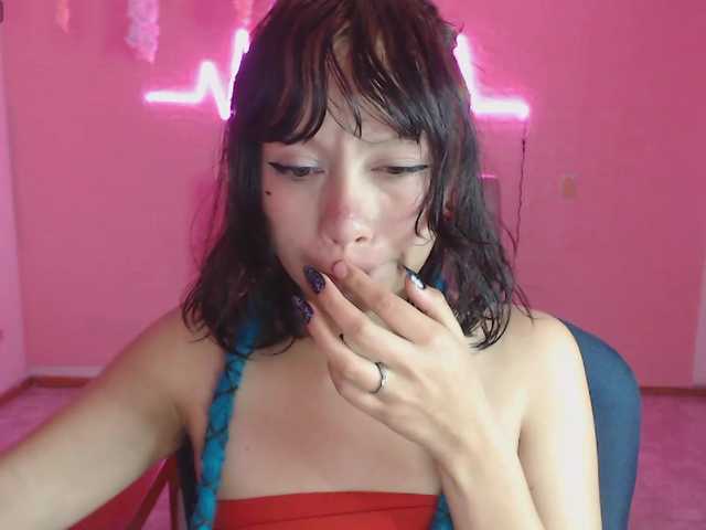 violetdreams-1 live cam on BongaCams