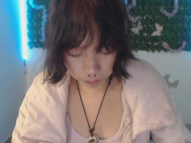violetdreams-1 live cam on BongaCams