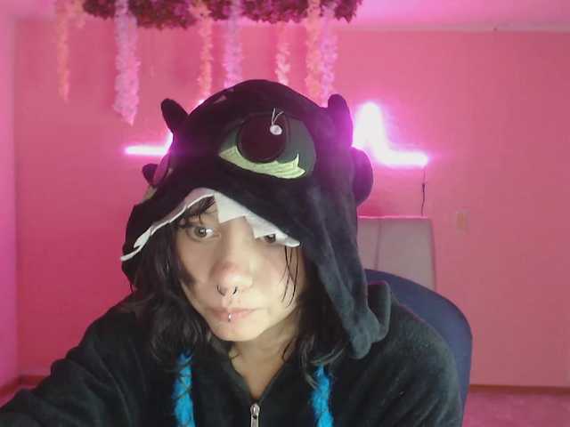 violetdreams-1 live cam on BongaCams