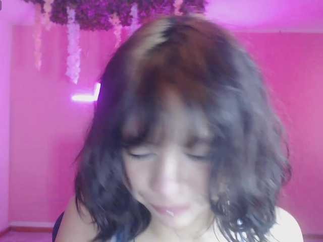 violetdreams-1 live cam on BongaCams