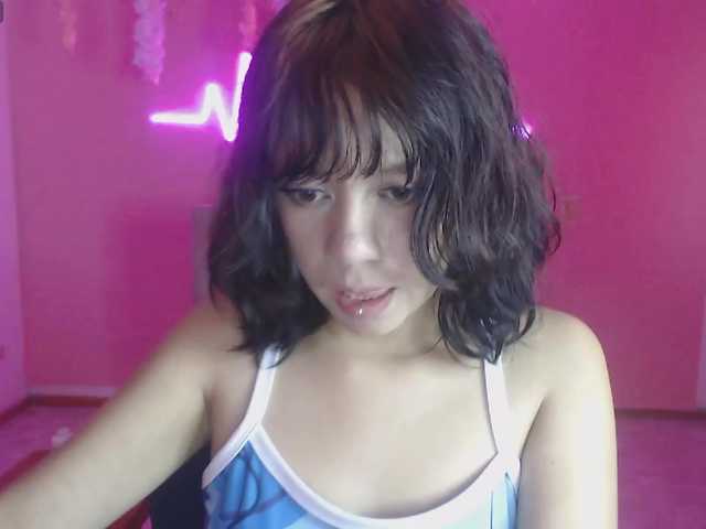 violetdreams-1 live cam on BongaCams