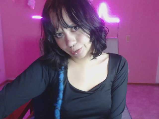 violetdreams-1 live cam on BongaCams