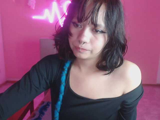 violetdreams-1 live cam on BongaCams