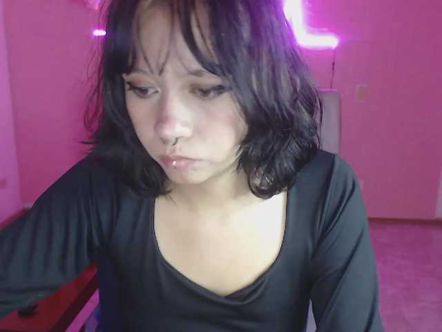 violetdreams-1 live cam on BongaCams