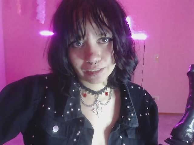 violetdreams-1 live cam on BongaCams