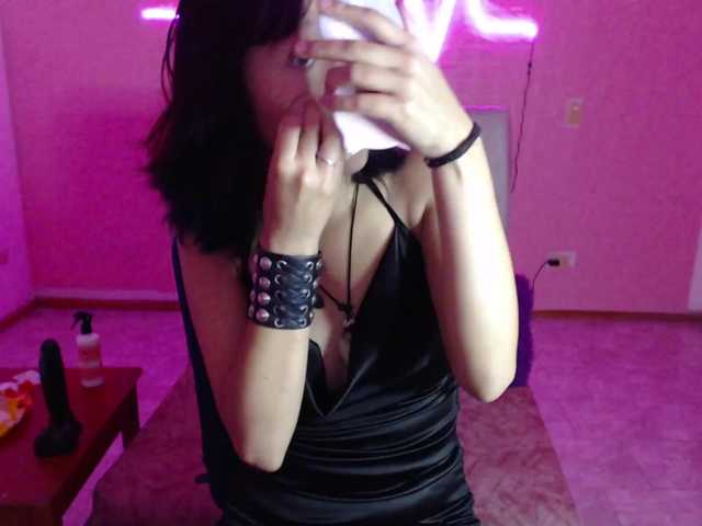 violetdreams-1 live cam on BongaCams