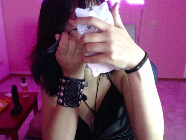 violetdreams-1 live cam on BongaCams