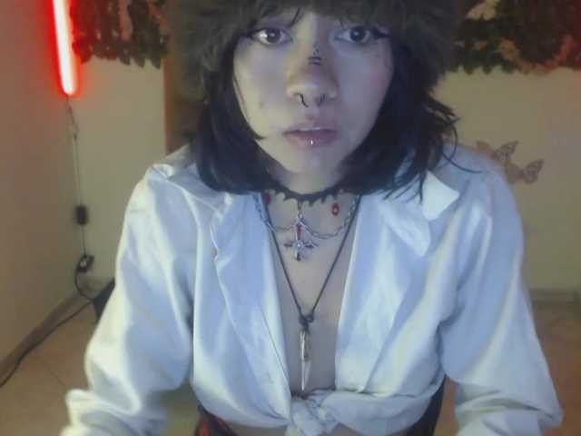 violetdreams-1 live cam on BongaCams
