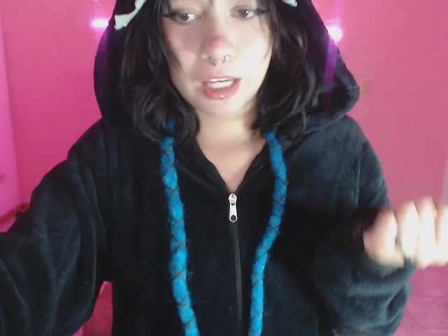 violetdreams-1 live cam on BongaCams