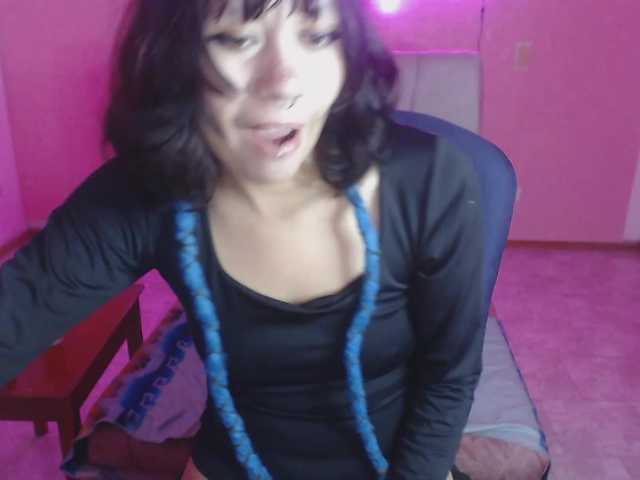violetdreams-1 live cam on BongaCams