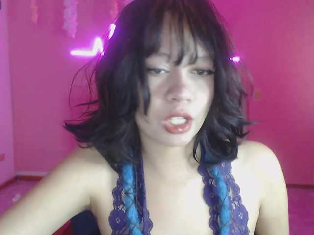 violetdreams-1 live cam on BongaCams