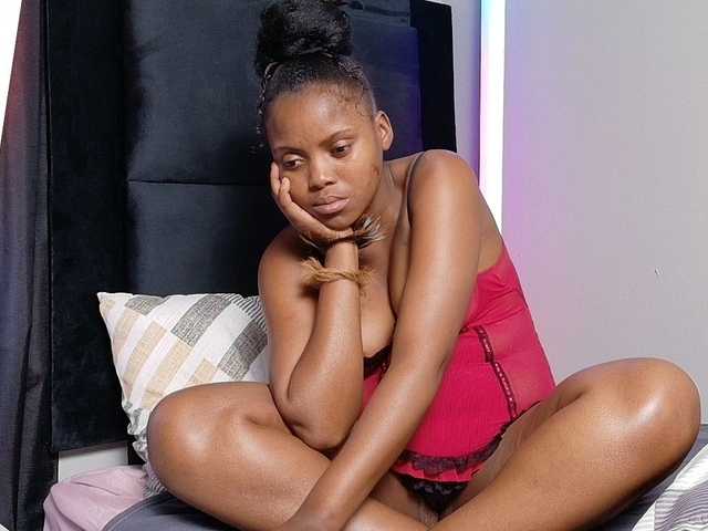 SavageTyra live cam on BongaCams