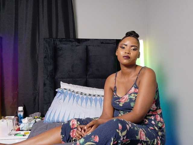SavageTyra live webcam show