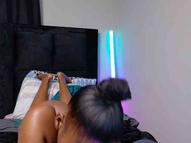 SavageTyra webcam