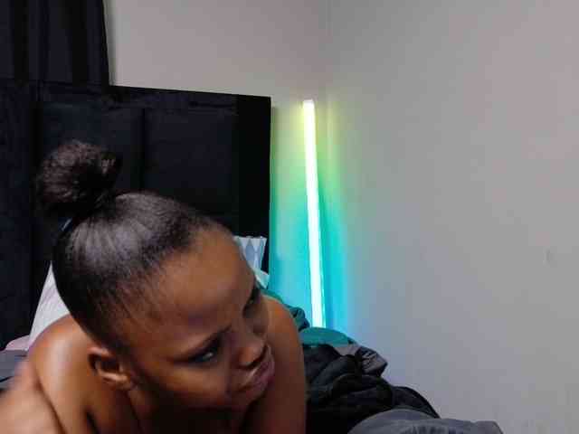 SavageTyra webcam