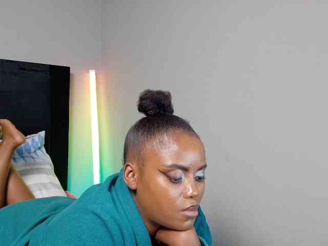 SavageTyra webcam
