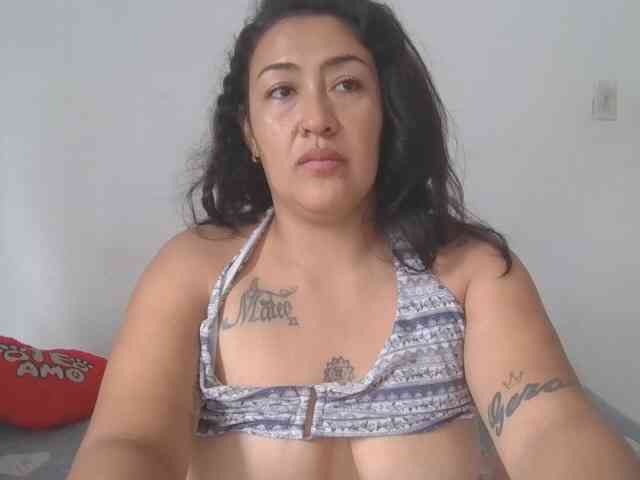 Lola-fire69 webcam