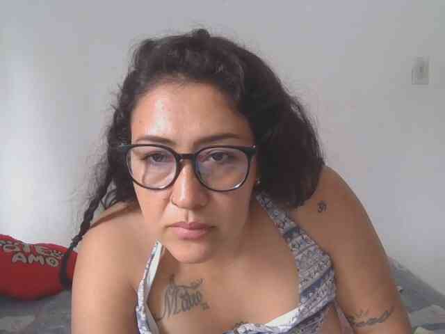 Lola-fire69 webcam