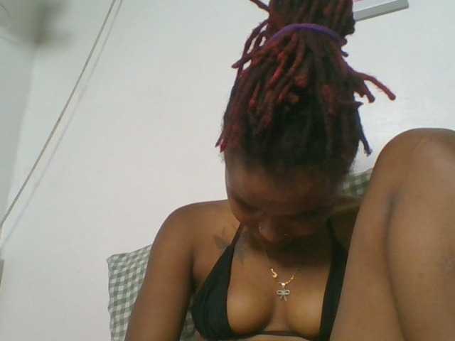 PrettyBlackpearl live cam on BongaCams