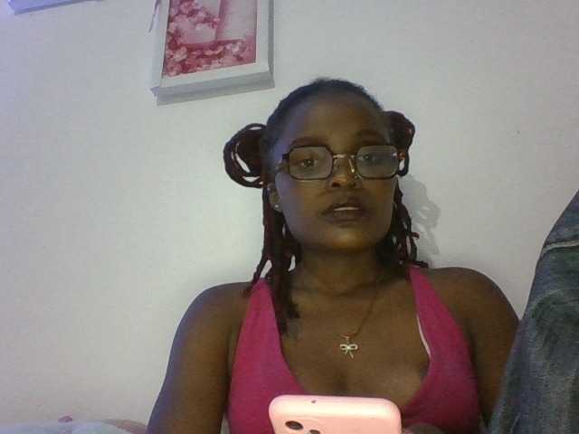 PrettyBlackpearl live cam on BongaCams