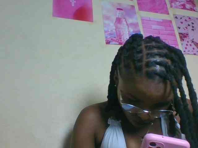 PrettyBlackpearl webcam