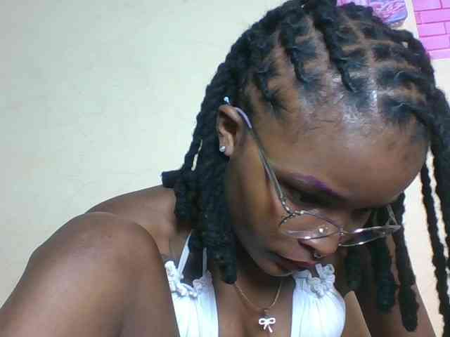 PrettyBlackpearl webcam