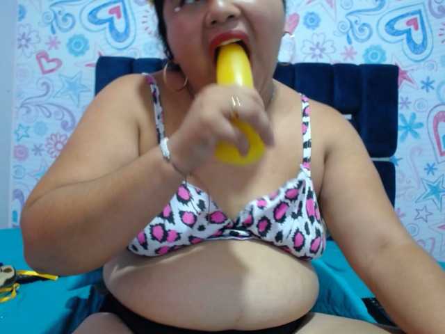 Brithany-adams live cam on BongaCams