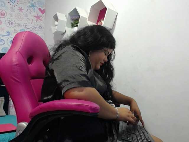 Brithany-adams live cam on BongaCams