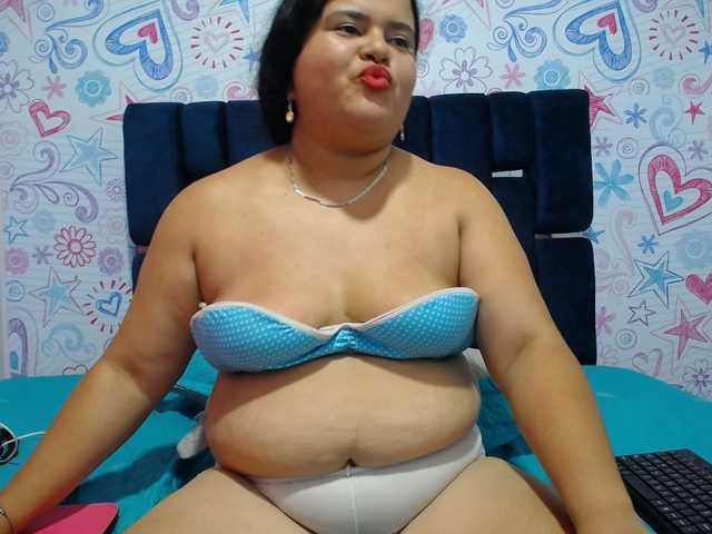 Brithany-adams live cam on BongaCams