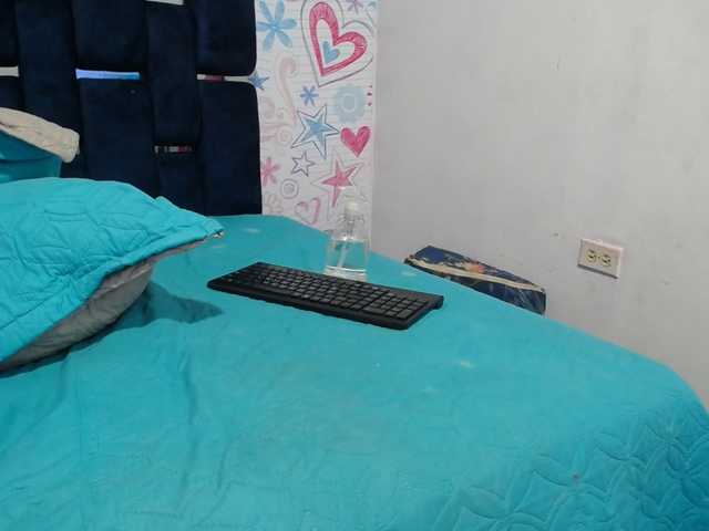 Brithany-adams live cam on BongaCams