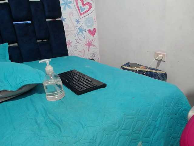 Brithany-adams live cam on BongaCams
