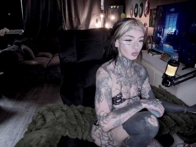 Bambitatted live cam on BongaCams