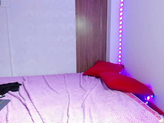 EmberKane live cam on BongaCams