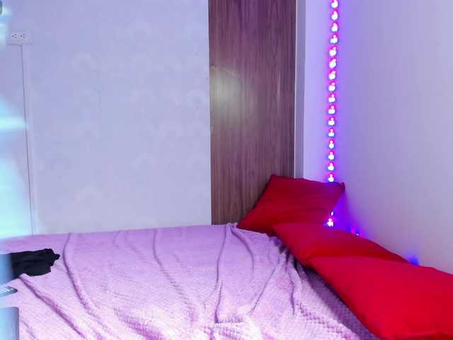EmberKane live cam on BongaCams