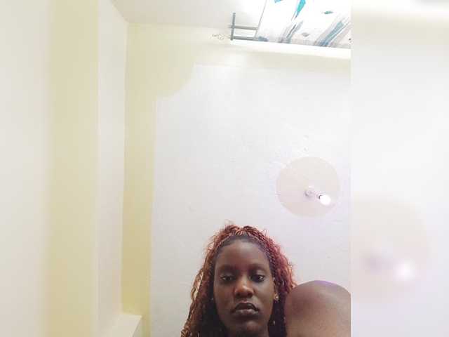 Lustylunna live cam preview