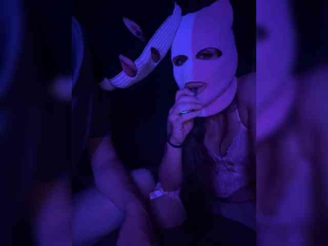 Nik-Luna Sex Cam Show