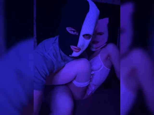 Nik-Luna Sex Cam Show