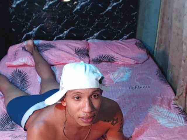VeroThiago webcam